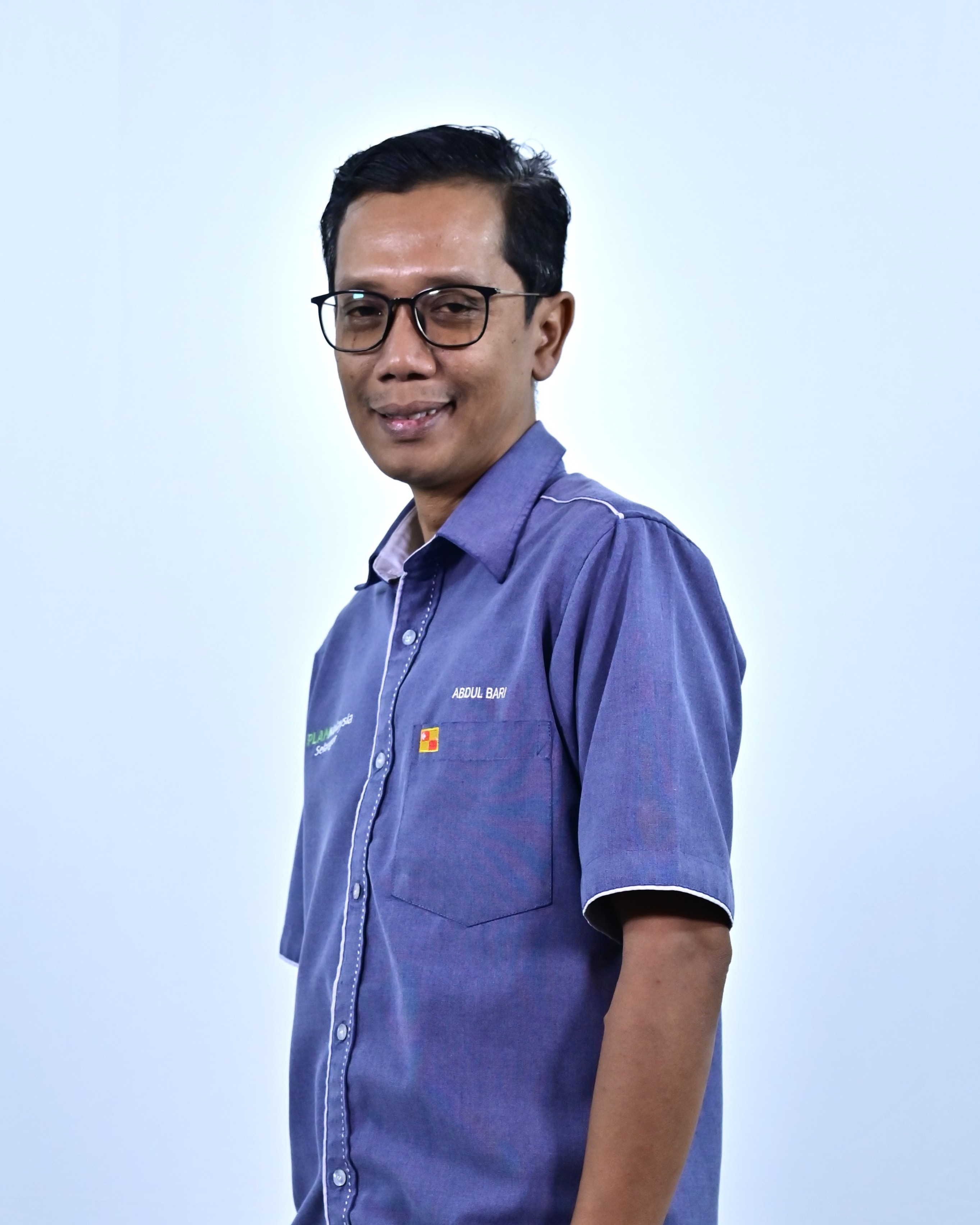 Staff Photo ABDUL BARI BIN KASMANI