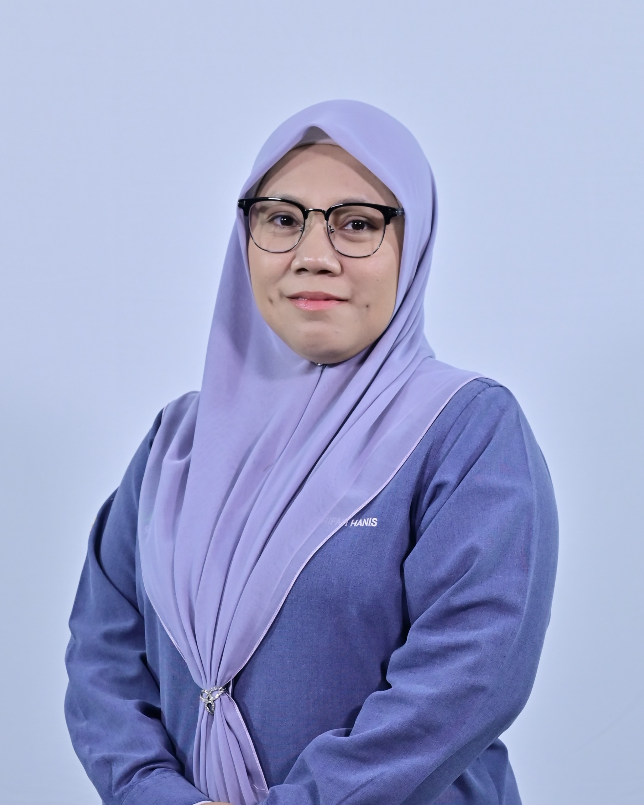 Staff Photo ZARIFAH HANIS BINTI MAT SAAD
